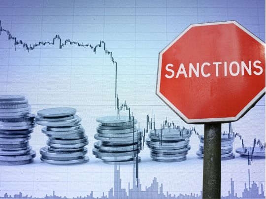 Блокування вкладів, обвал ринків та крах рубля: в Росії оцінили економічні наслідки вторгнення в Україну