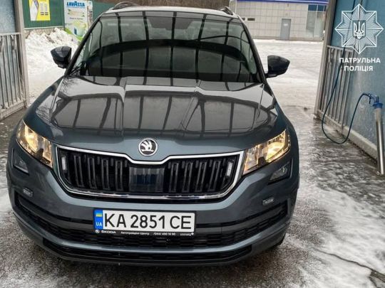 Не поступився дорогою авто-леді: у Києві поліцейський автомобіль-фантом потрапив в аварію