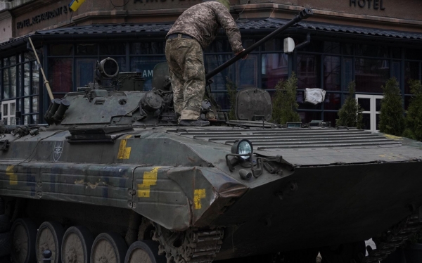 Боевая сталь на страже Одессы: военные сделали необычный фоторепортаж из центральной части города