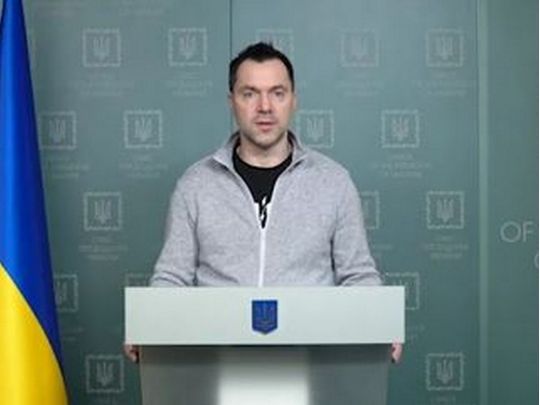 «Окупанти стануть, як зайчики»: Арестович спрогнозував подальший сценарій війни України проти росії