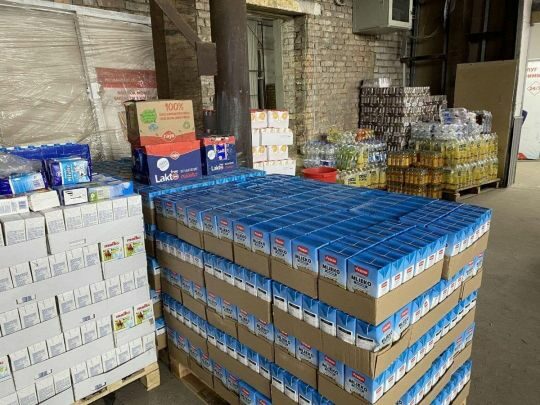 Сотні тонн гуманітарної допомоги прямують до найбільш постраждалих регіонів України — ОП