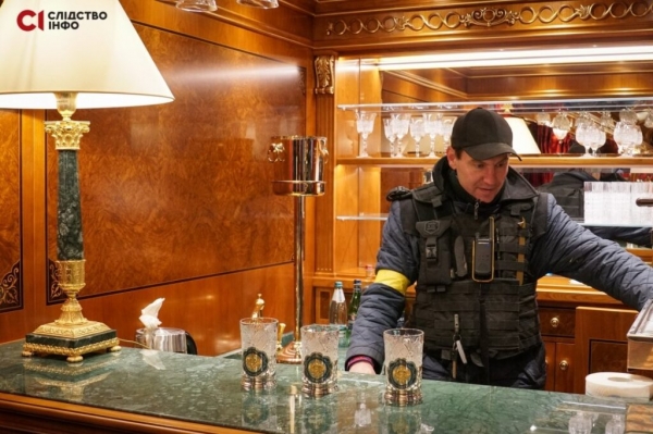 В Пуще-Водице обнаружили «золотой вагон» Медведчука. Фото