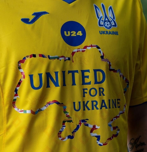 Збірна України вийде на матч із «Боруссією» у незвичайній формі з Бучею та Чорнобаївкою: з'явилися фото