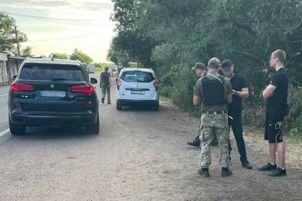 В Одесской области иностранец вывозил мужчин за 3000 долларов якобы с документами ООН