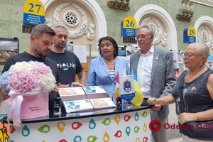 На главпочтампте погасили марки, посвященные Николаеву и острову "Змеиный"
