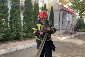 Горели сауна в десятиэтажке и здание открытым пламенем: как прошли сутки у одесских спасателей