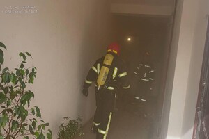 Горели сауна в десятиэтажке и здание открытым пламенем: как прошли сутки у одесских спасателей