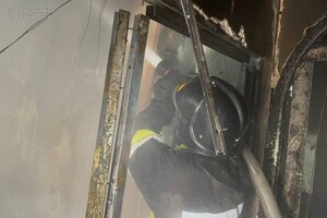 Горели сауна в десятиэтажке и здание открытым пламенем: как прошли сутки у одесских спасателей