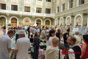 На главпочтампте погасили марки, посвященные Николаеву и острову "Змеиный"