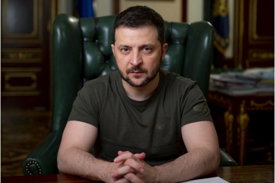 «Піски, Авдіївка — там просто пекло. Цього не описати словами»: Зеленський про ситуацію на фронті