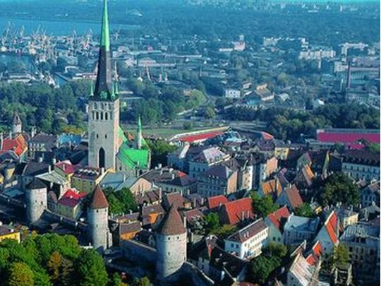 Соцвиплати, мова та в’їзд з тваринами: які правила діють для українців у Естонії