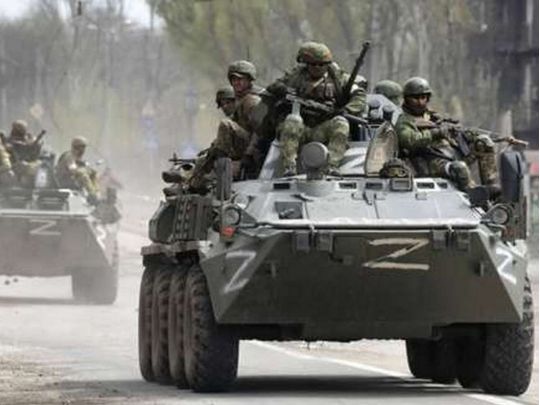 «Сполучені Штати — головний антагоніст, а Європа та НАТО — лакеї»: чим «годують» глядачів рашистські ЗМІ