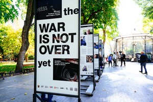 "Война еще не закончилась": в Одессе открыли фотовыставку, посвященную журналистам