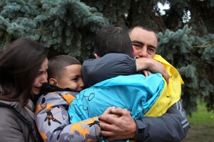 В Одесской области встретили семь защитников, вернувшихся из российского плена