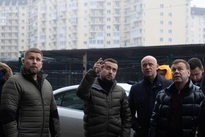 Как сейчас выглядит пострадавший от ракетного удара в апреле ЖК "Тирас": фотофакт