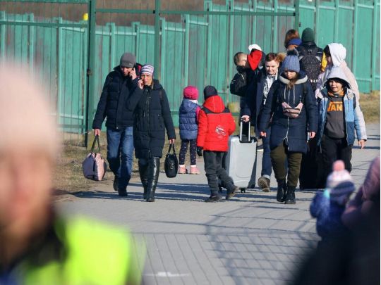 Правила змінюються: що потрібно знати українським біженцям у різних країнах
