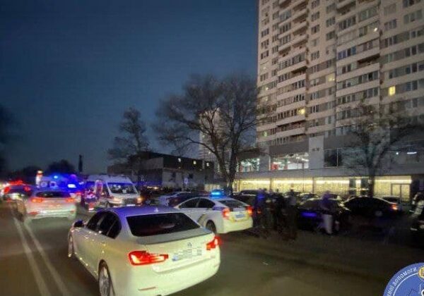 На Люстдорфской дороге сбили троих пешеходов На Люстдорфской дороге сбили троих пешеходов