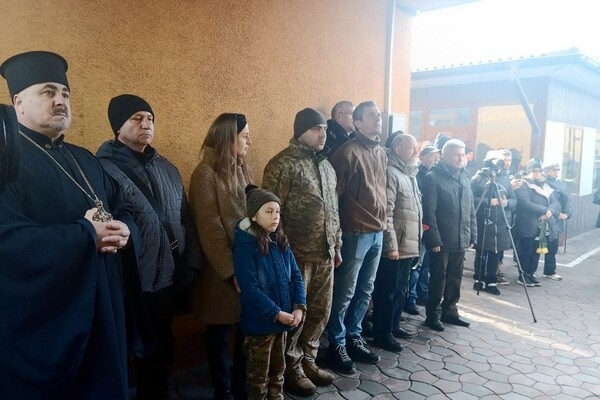 В Одессе открыли мемориальную доску погибшему защитнику Украины