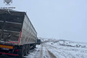 На трассе на автодороге Одесса-Рени сложная ситуация из-за непогоды