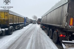 На трассе на автодороге Одесса-Рени сложная ситуация из-за непогоды