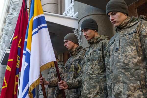 В Одессе простились с двумя погибшими в Донецкой области военными В Одессе простились с двумя погибшими в Донецкой области военными