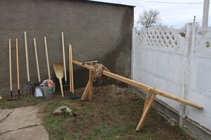 Необычный эксперимент: на кладбище в Одесской области будут бесплатно выдавать инвентарь для ухода за могилами
