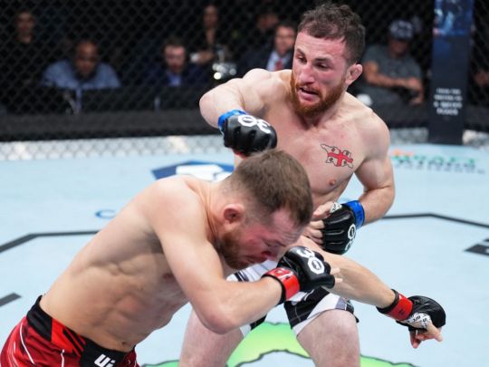 Грузинський боєць UFC побив росіянина та прокричав «Слава Україні!» (відео)