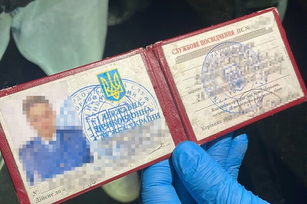 В Одесской области разоблачили правоохранителя, который сбывал оружие криминалитету