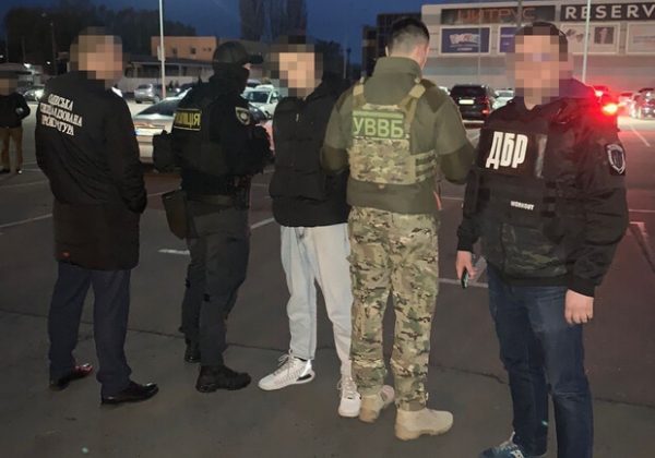 В Одесской области разоблачили правоохранителя, который сбывал оружие криминалитету