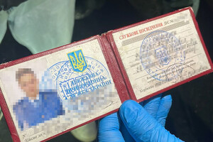 В Одесской области разоблачили правоохранителя, который сбывал оружие криминалитету