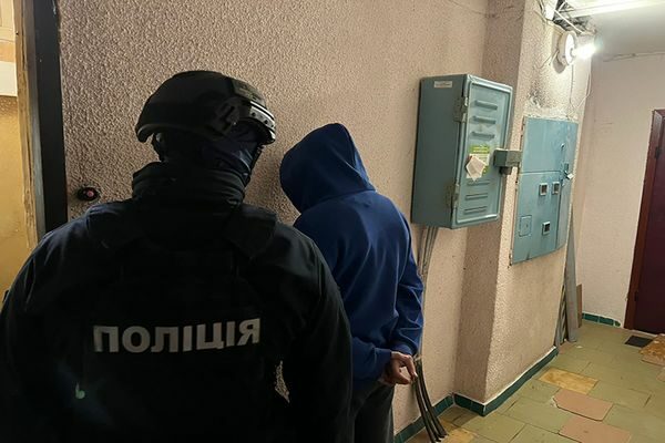 «Продавали» українцям неіснуючі генератори: у Києві викрили двох шахраїв-рецидивістів