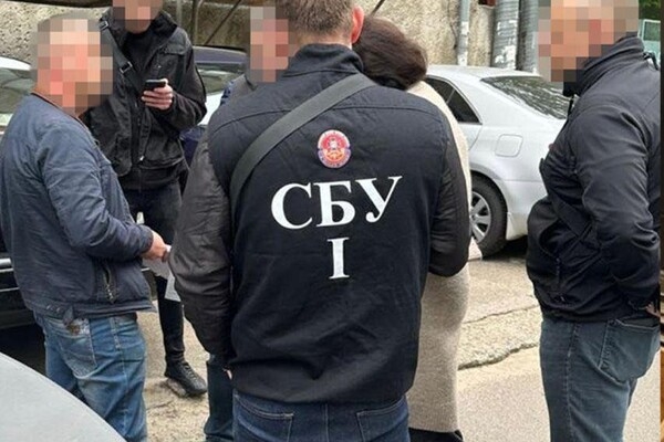 Депутата Одесского облсовета и его жену задержали за мошенничество с землей у моря