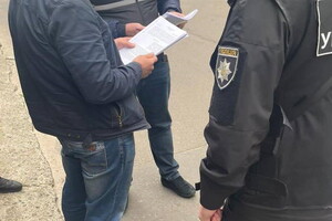 Депутата Одесского облсовета и его жену задержали за мошенничество с землей у моря