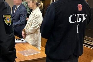 Депутата Одесского облсовета и его жену задержали за мошенничество с землей у моря