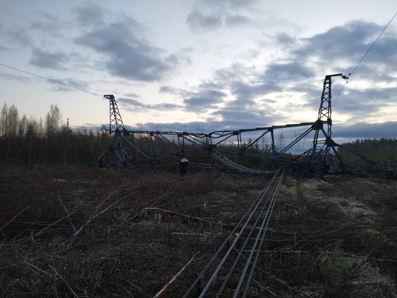 На Брянщині невідомі диверсанти пустили під укіс поїзд із нафтопродуктами для російських окупаційних військ (відео)