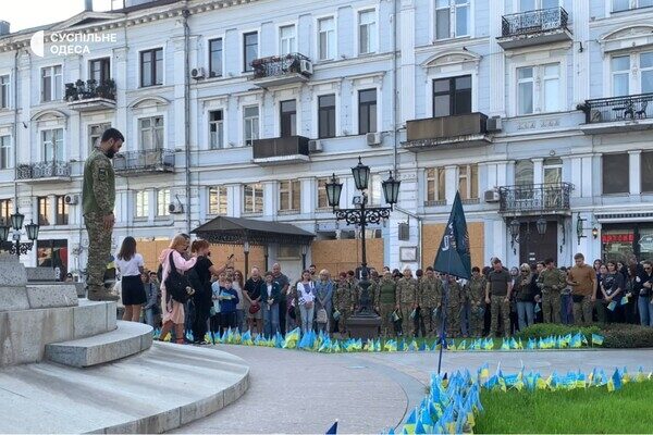 В День защитников и защитниц Украины в Одессе почтили память погибших Героев В День защитников и защитниц Украины в Одессе почтили память погибших Героев