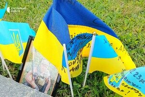 В День защитников и защитниц Украины в Одессе почтили память погибших Героев В День защитников и защитниц Украины в Одессе почтили память погибших Героев