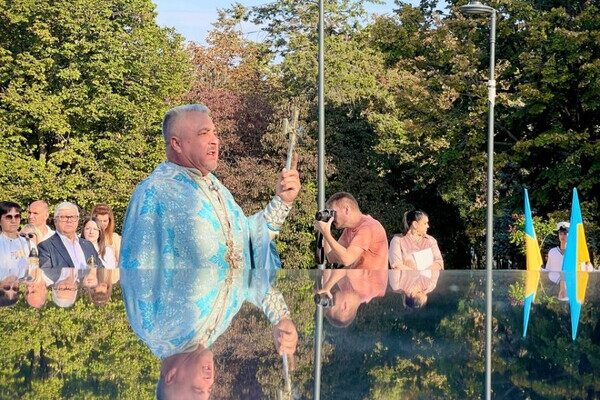 В День защитников и защитниц Украины в Одессе почтили память погибших Героев В День защитников и защитниц Украины в Одессе почтили память погибших Героев