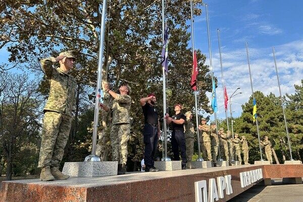 В День защитников и защитниц Украины в Одессе почтили память погибших Героев В День защитников и защитниц Украины в Одессе почтили память погибших Героев