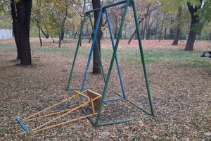 В Одессе есть 14 опасных детских площадок