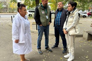 Одессе помогает Вена и Япония: передали генераторы и реанимобили 