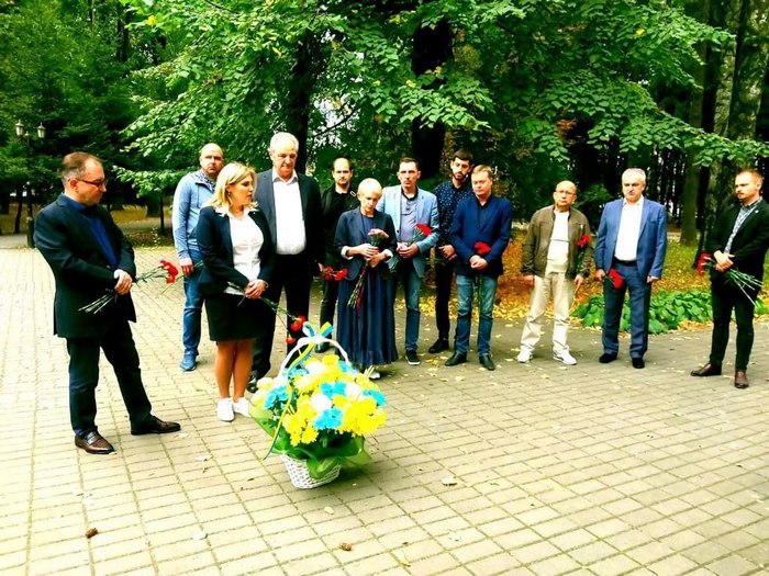 ВНМУ вшанував памʼять героїв-освітян, що загинули боронячи Україну