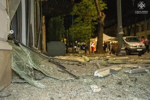 Пострадали более двух десятков авто и 20 домов: как выглядит центр Одессы после удара ракетами 