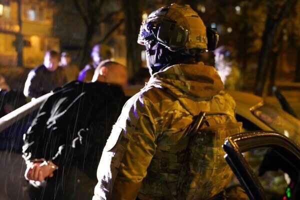 Похищали и удерживали в неволе людей: в Одессе разоблачили преступную группировку Похищали и удерживали в неволе людей: в Одессе разоблачили преступную группировку