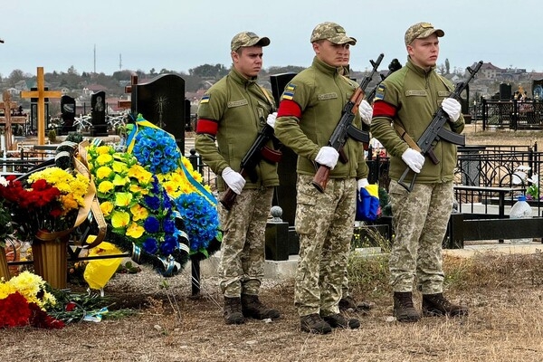 В Одесской области простились с пограничником: у погибшего остался девятилетний сын