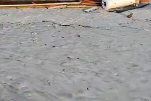 Ночной шторм в Одессе "разбомбил" побережье (видео)