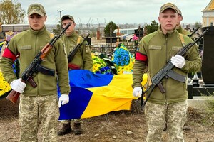 В Одесской области простились с пограничником: у погибшего остался девятилетний сын