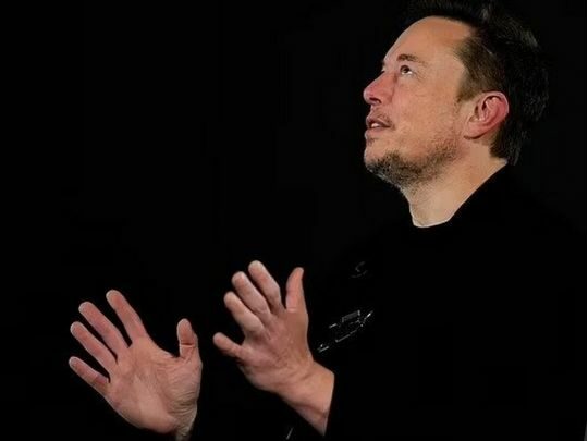 Друга невдача Ілона Маска поспіль: найпотужніша ракета-носій в історії знову вибухнула (відео)