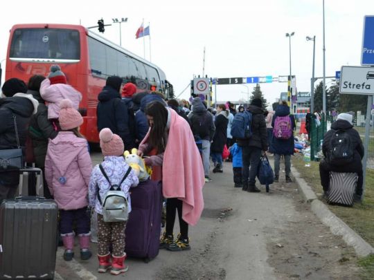 Все не та так солодко: в ООН розповіли, із чим стикаються за кордоном українські біженці