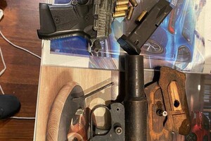 Одессит и две женщины перепавляли военнообязанных за границу